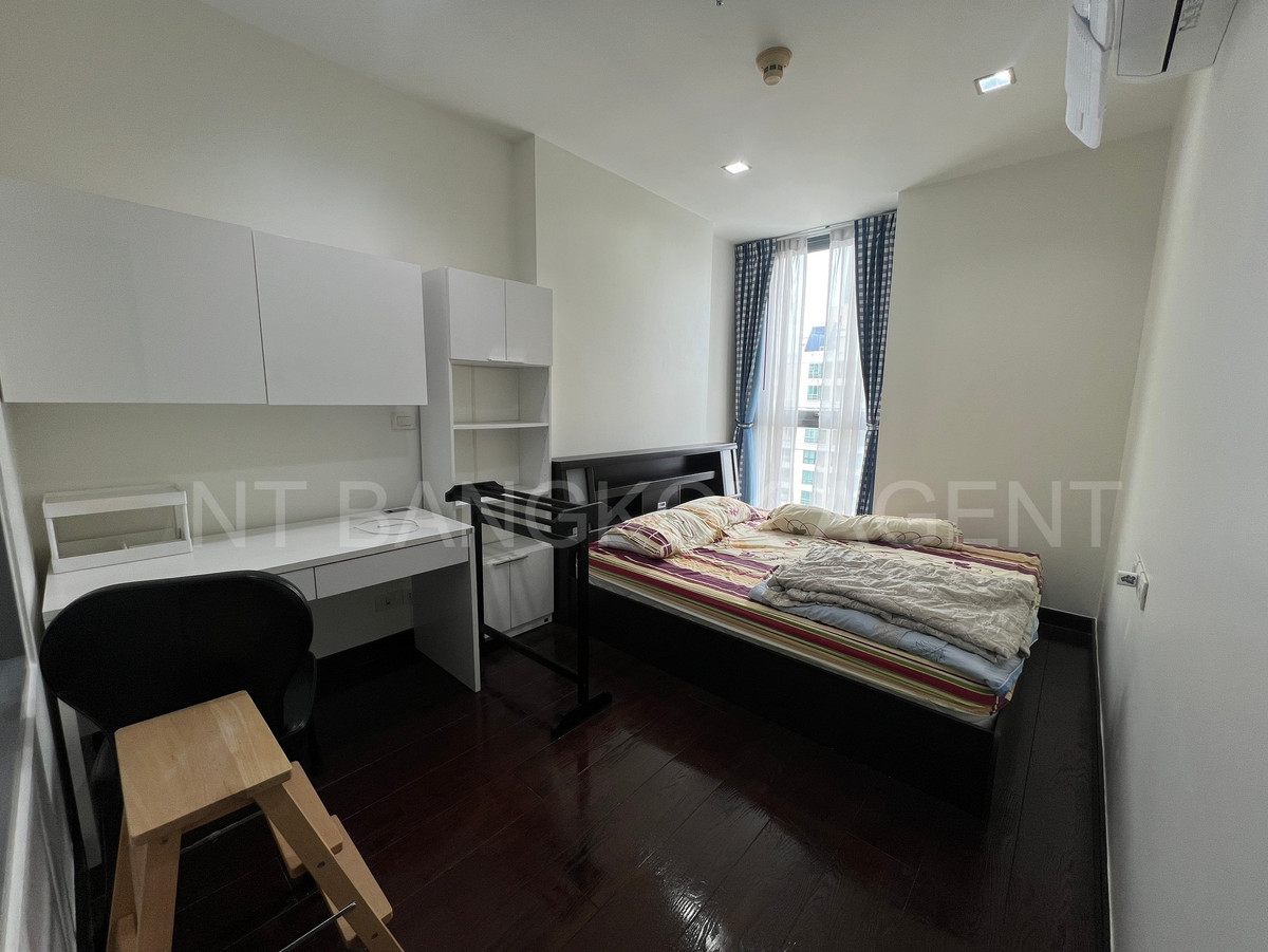 For RentCondoRatchathewi,Phayathai : Condo for rent, next to BTS Phaya Thai, Ideo q phayathai 1bed, fully furnished, ready to move in.