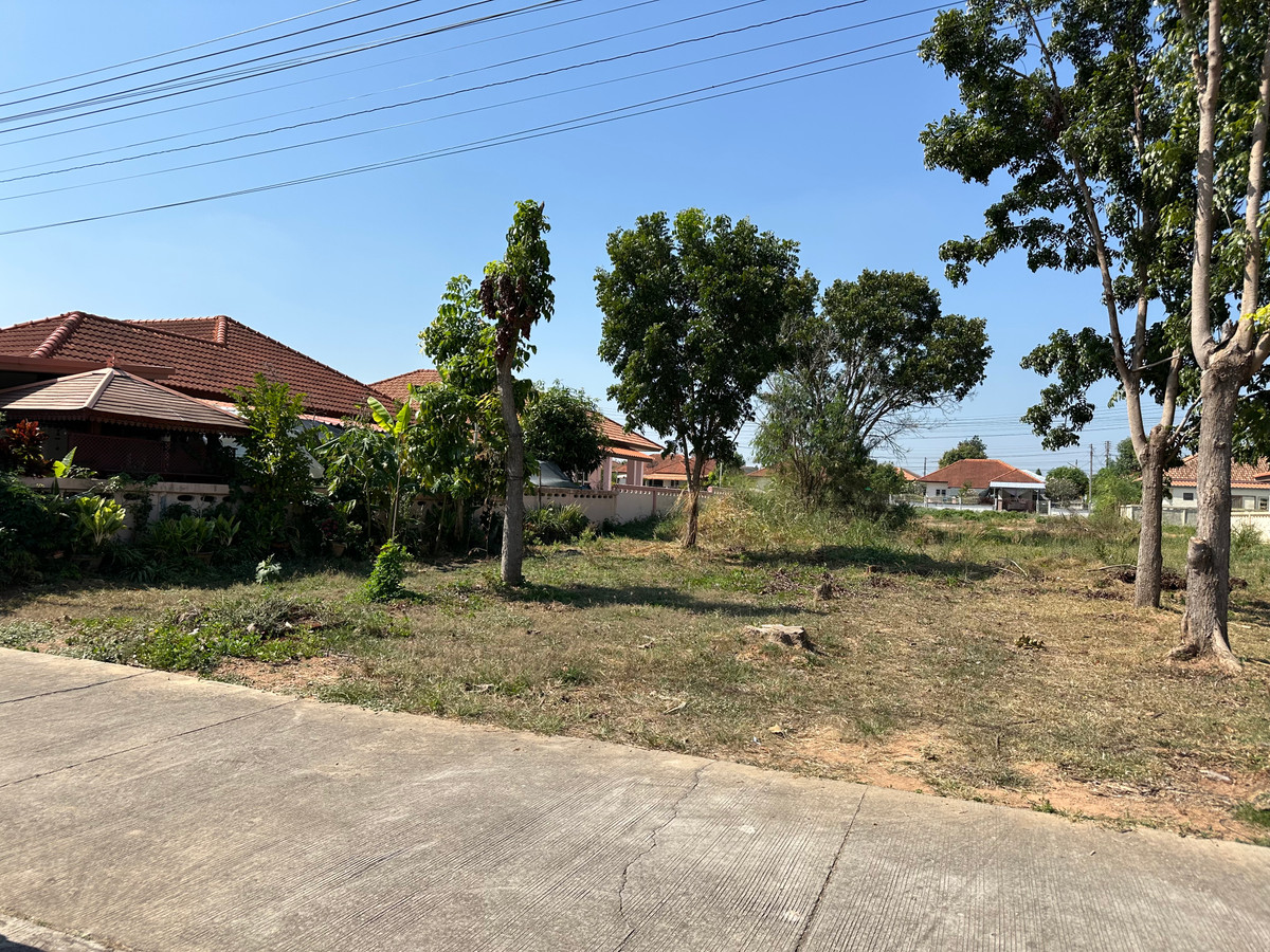 For SaleLandRatchaburi : Land for sale, beautiful plot, Chom Bueng
