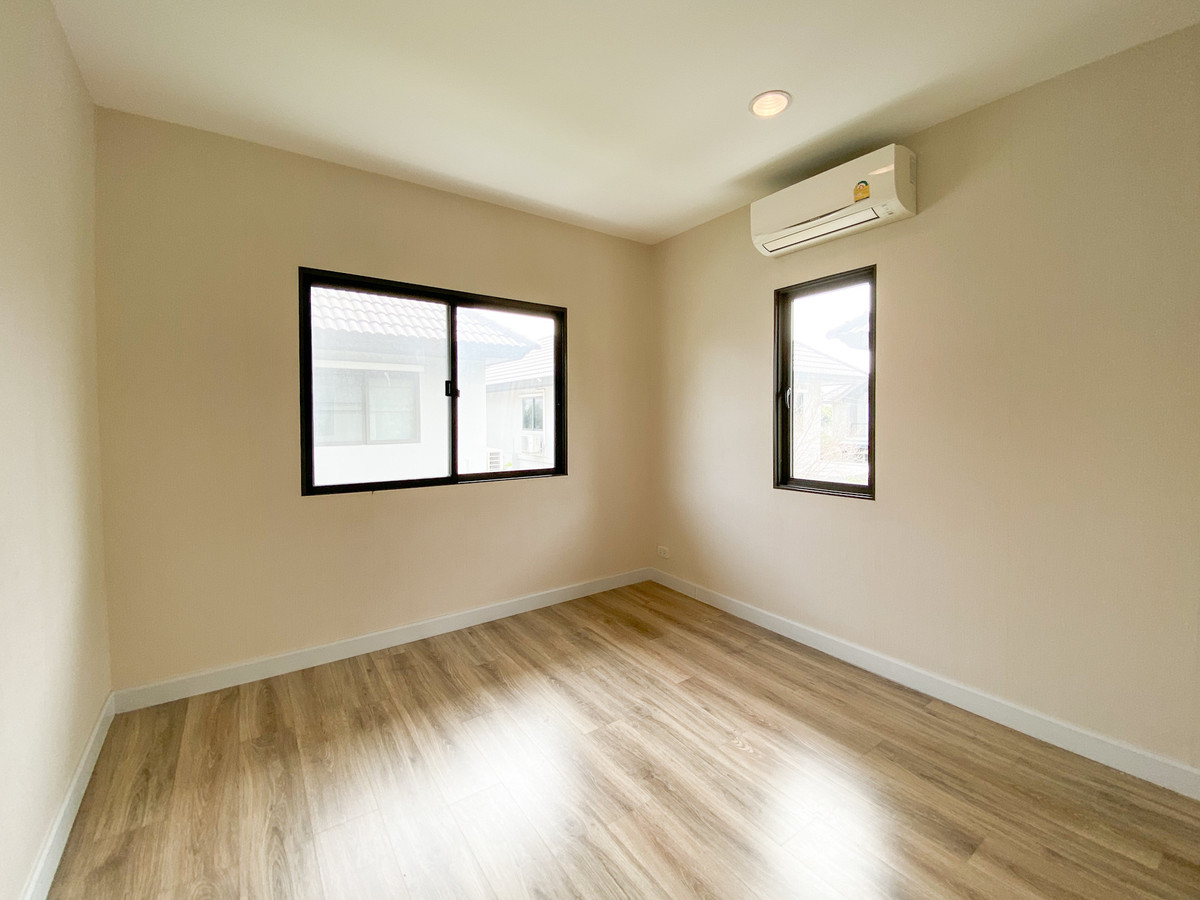 For RentHousePhutthamonthon, Salaya : Single house Pave Pinklao - Salaya / 5 bedrooms (FOR RENT), Pave Pinklao - Salaya / Detached House 5 Bedrooms (FOR RENT) BALL076