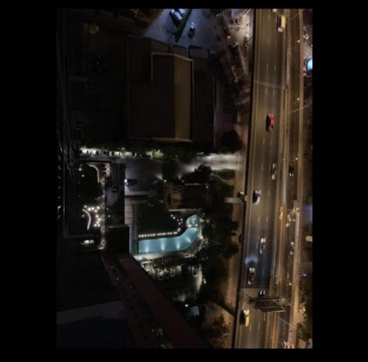 For SaleCondoRama9, Petchburi, RCA : The Base Graden by Sansiri, a project on the main road at Ramkhamhaeng intersection.