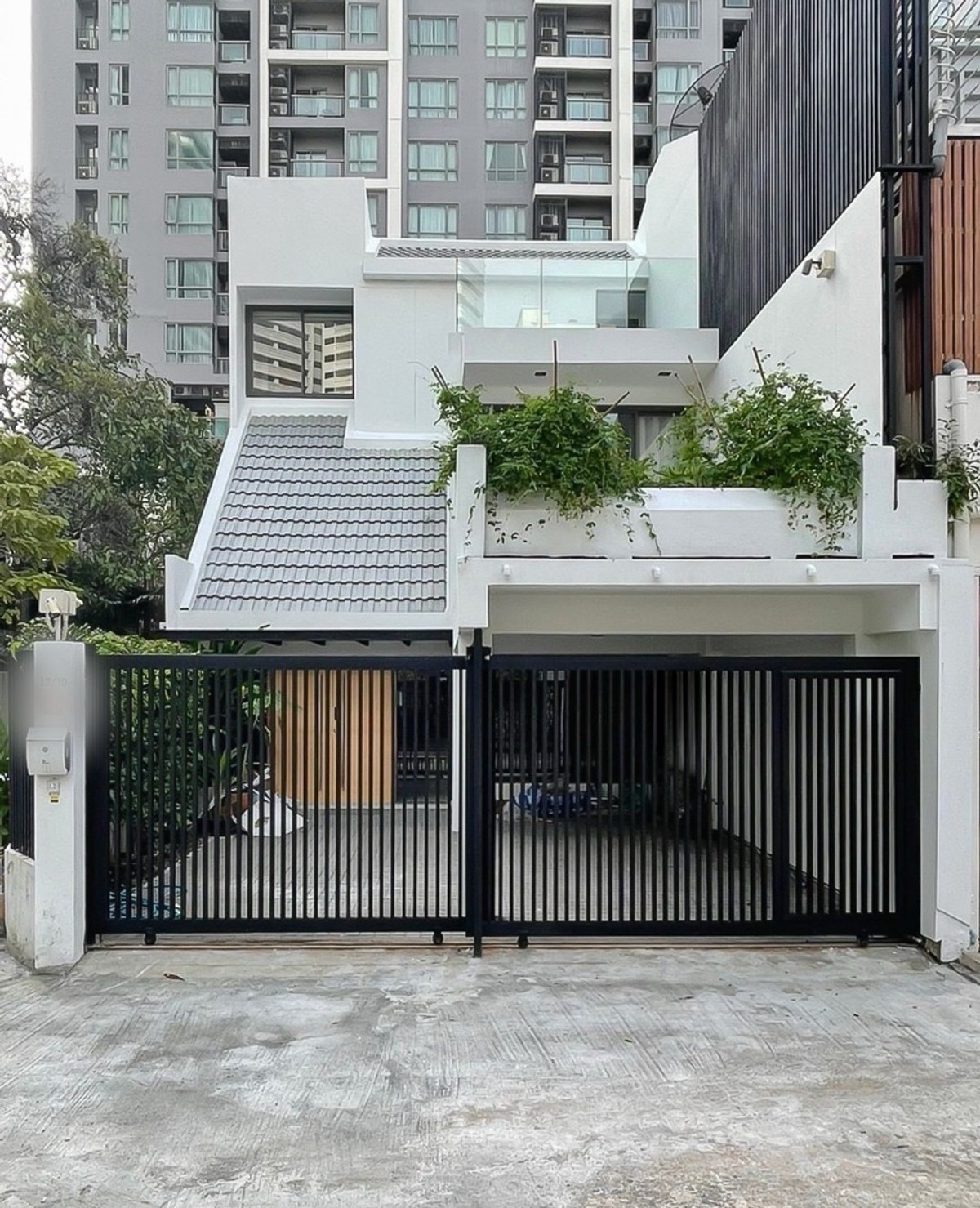 For RentTownhomeSukhumvit, Asoke, Thonglor : Townhouse Sukhumvit 49 Phrom Phong Thonglor allows pets | TOWNHOUSE SUKHUMVIT 49 AT PHROM PHONG - THONGLOT , PET FRIENDLY