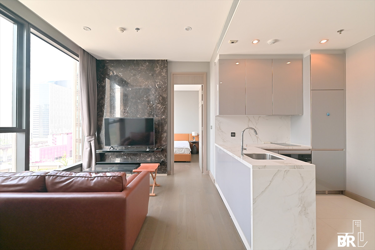 ให้เช่าคอนโดพระราม 9 เพชรบุรีตัดใหม่ RCA : 🔥Best price - The esse at singha complex just 40k/month 1B1B 45 sq.m. Luxury condo in prime location- by Loft 0842824246