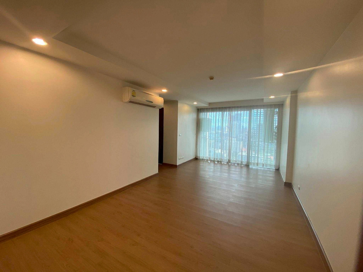 For SaleCondoLadprao, Central Ladprao : Sell ​​Abstract phaholyothin park building A 2 bedroom 1 bathroom 58 Sqm. Empty room, special price, near BTS Lat Phrao Intersection.