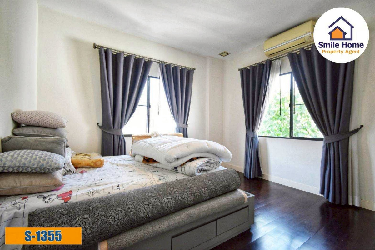 For SaleHouseLadkrabang, Suwannaphum Airport : Single house for sale Manthana On Nut-Wongwaen 4  The house is ready to move in, the biggest tie.