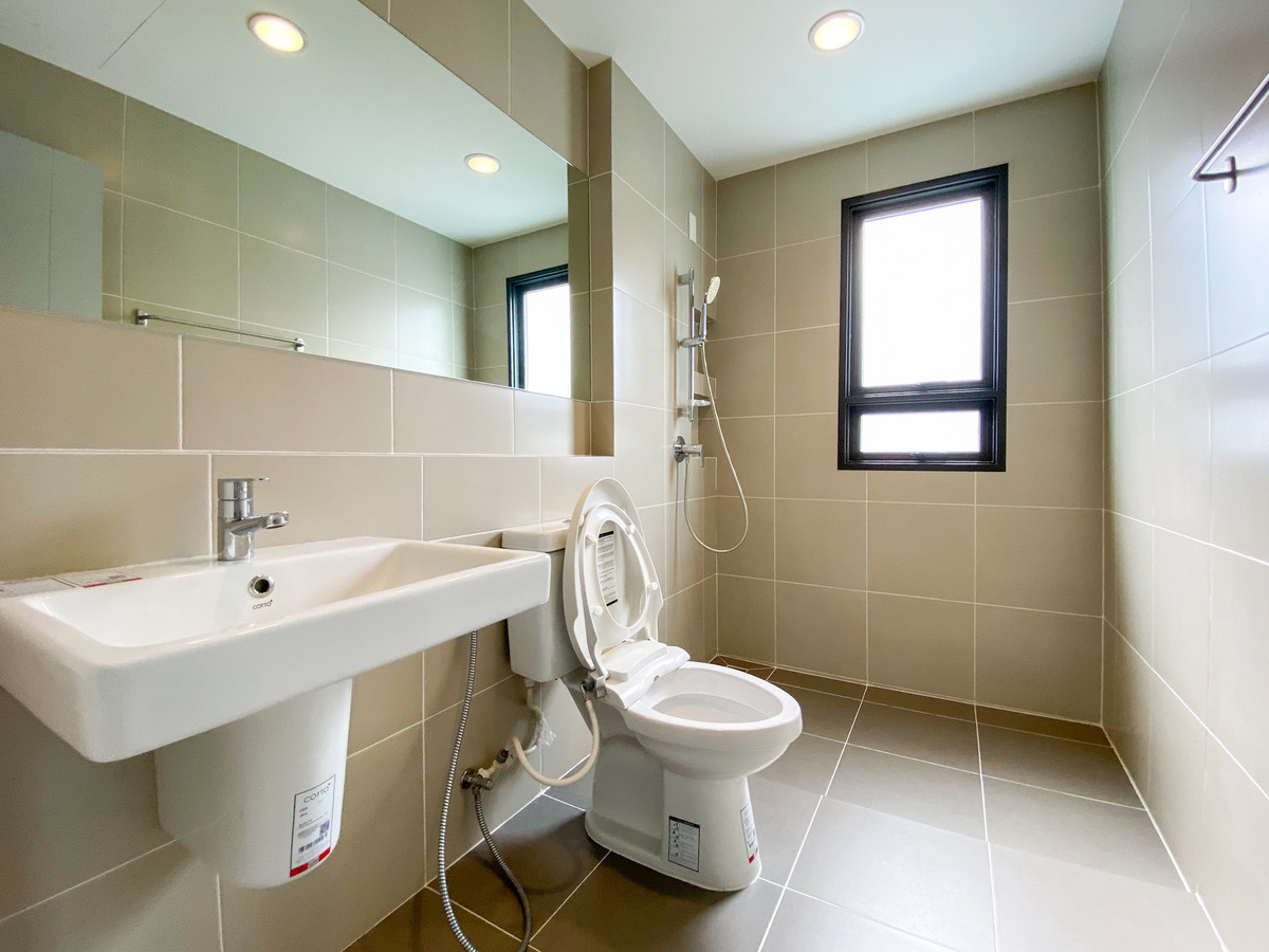 For RentHousePhutthamonthon, Salaya : Single house Pave Pinklao - Salaya / 5 bedrooms (FOR RENT), Pave Pinklao - Salaya / Detached House 5 Bedrooms (FOR RENT) BALL076