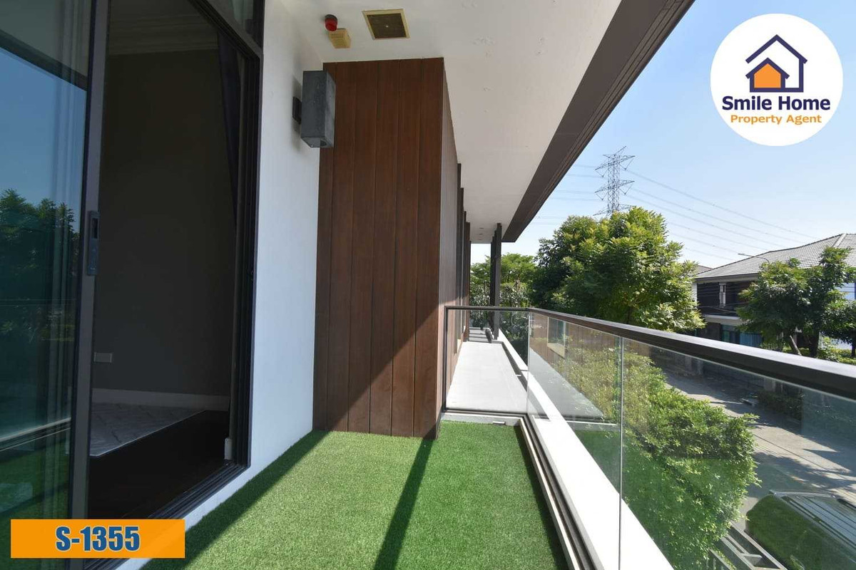 For SaleHouseLadkrabang, Suwannaphum Airport : Single house for sale Manthana On Nut-Wongwaen 4  The house is ready to move in, the biggest tie.