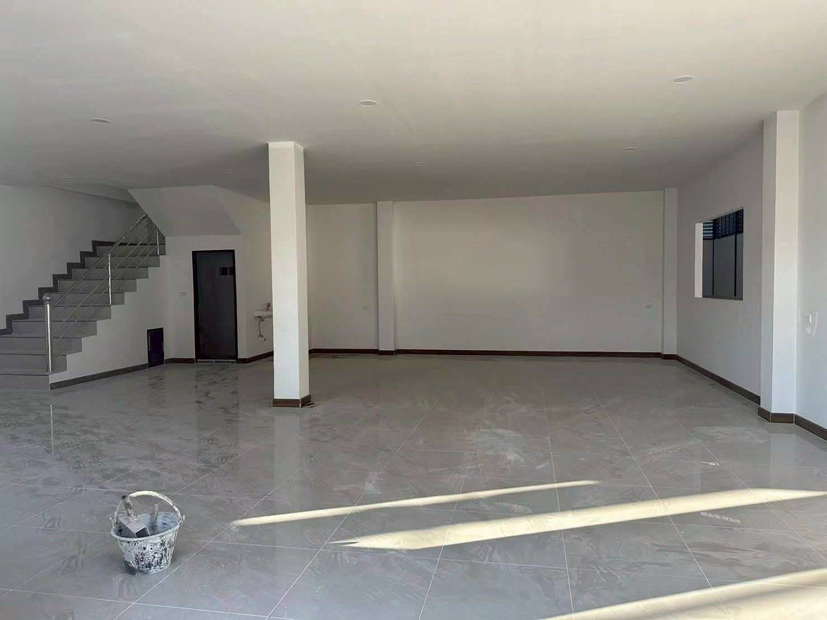 ให้เช่าโกดังมหาชัย สมุทรสาคร : ให้เช่าโกดัง สร้างใหม่ สวนหลวง กระทุ่มเเบน สมุทรสาคร พื้นที่ 2,000ตรม