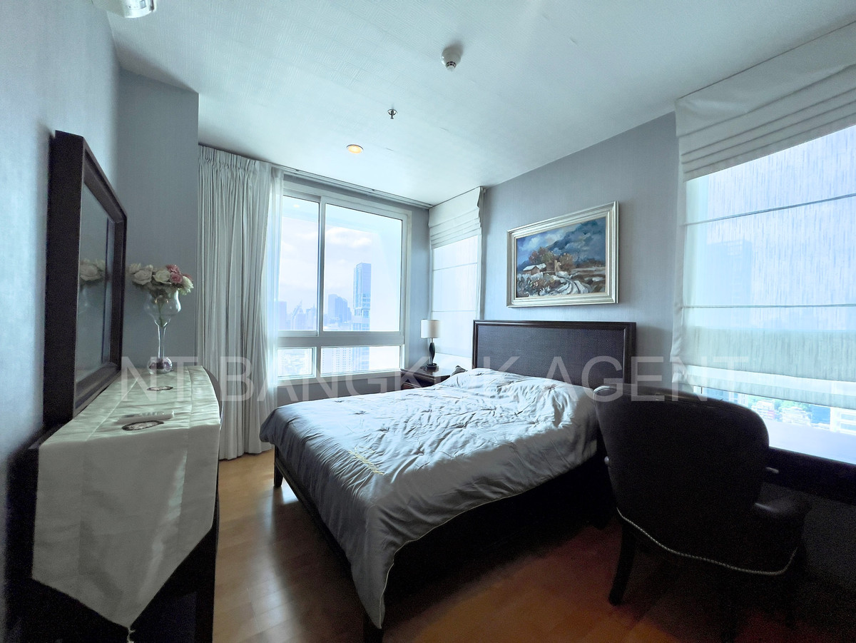 For RentCondoRatchathewi,Phayathai : Available for rent, Villa Ratchathewi, 1bed, 1bath, large room, fully furnished, ready to move in.