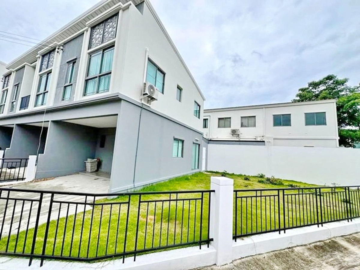 ให้เช่าทาวน์โฮมรัตนาธิเบศร์ สนามบินน้ำ พระนั่งเกล้า : แจ้งวัฒนะ ท็อปส์ ชัยพฤกษ์ 1.7 กม. ทาวน์โฮมหรู 2ชั้น หลังมุม 3นอน นานาชาติสิงคโปร์ SISB 300 ม.