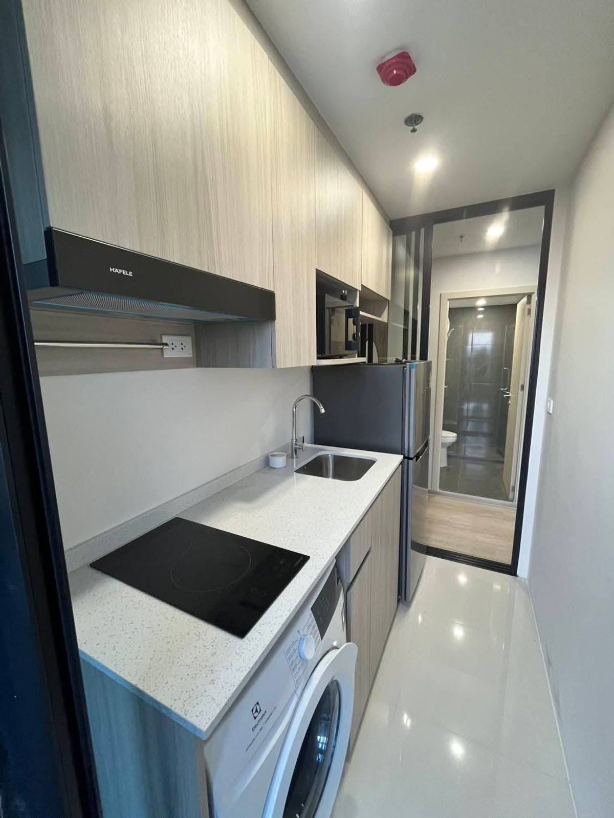 For RentCondoSamut Prakan,Samrong : For rent 📍 Origin Plug & Play E22 Station 📍 Fully furnished and equipped, near BTS Sai Luat