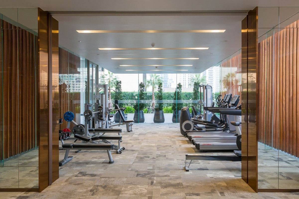 For SaleCondoWitthayu, Chidlom, Langsuan, Ploenchit : Best Price 185 Rajadamri 20,000,000 mb Call 064-1509292