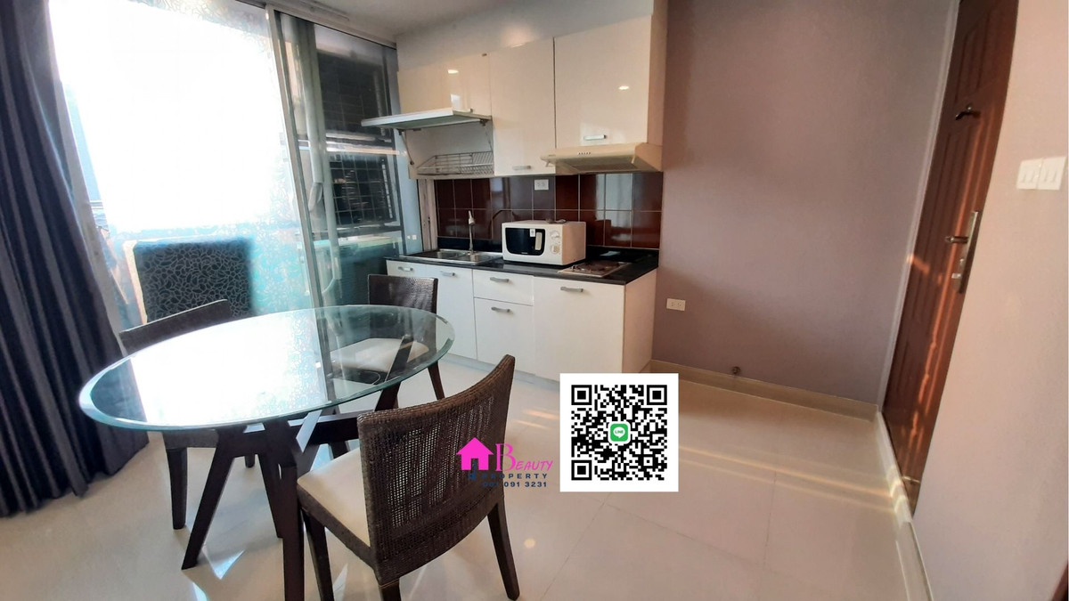 ให้เช่าคอนโดสุขุมวิท อโศก ทองหล่อ : ให้เช่า 2 ห้องนอน ทำเลอโศก  “ห้องใหญ่ คุ้มค่า วิวสระ ลมดี” โทร/ไลน์ 081 091 3231 Sukhumvit Living Town