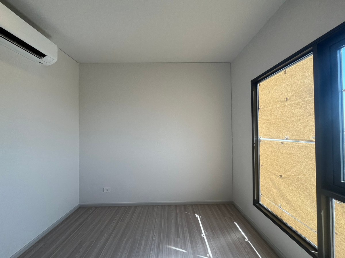 Sale DownCondoWongwianyai, Charoennakor : Condo down payment for sale: Quintara MhyDen Pho Nimit, Quintara MhyDen Pho Nimit condo, next to BTS Pho Nimit, area 30 square meters, 10th floor, at a special price for the VVIP round, last room.