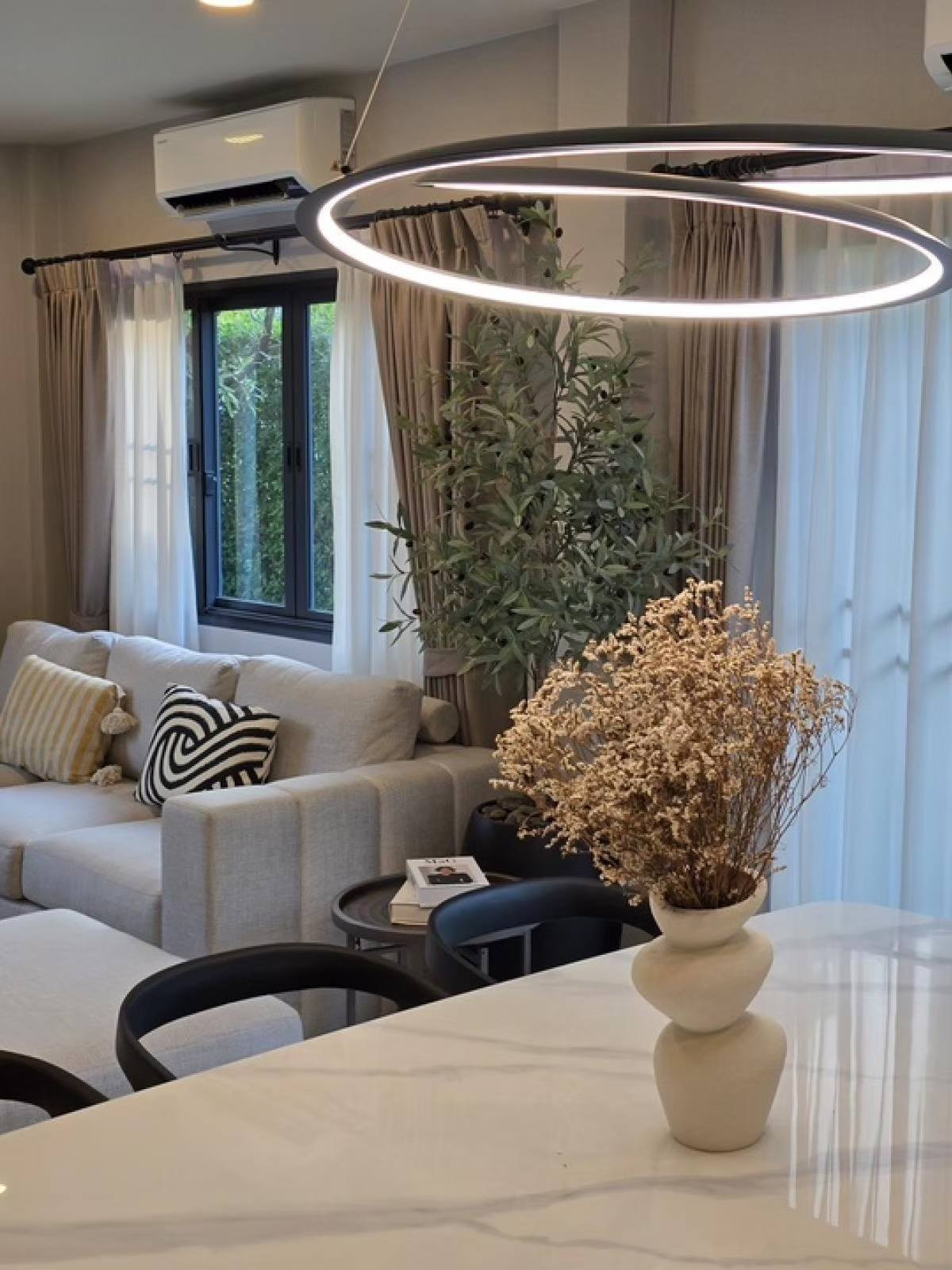 บ้านบางนา แบริ่ง ลาซาล : ให้เช่า Centro บางนา บ้านใหม่ 4 ห้องนอน ติดเมกาบางนา Fully furnished 