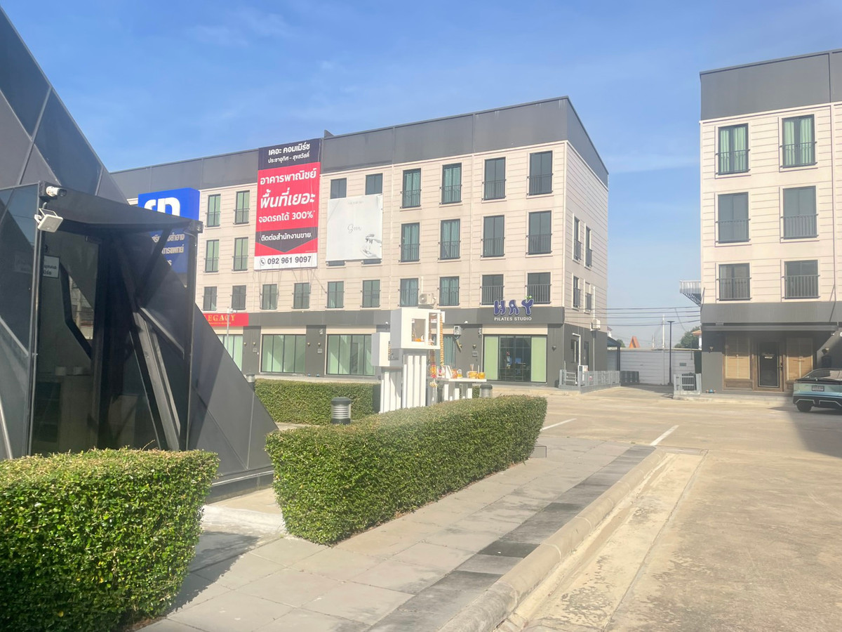 ขายอาคารพาณิชย์ราษฎร์บูรณะ สุขสวัสดิ์ : อาคารพาณิชย์ ราคาพิเศษ รอรับการจอดรถไม่อั้น และพื่นที่ใช้สอยที่ปรับได้เต็มที่ บนหนึ่งในทำเลที่หนาแน่นที่สุด ประชาอุทิศ-สุขสวัสดิ์