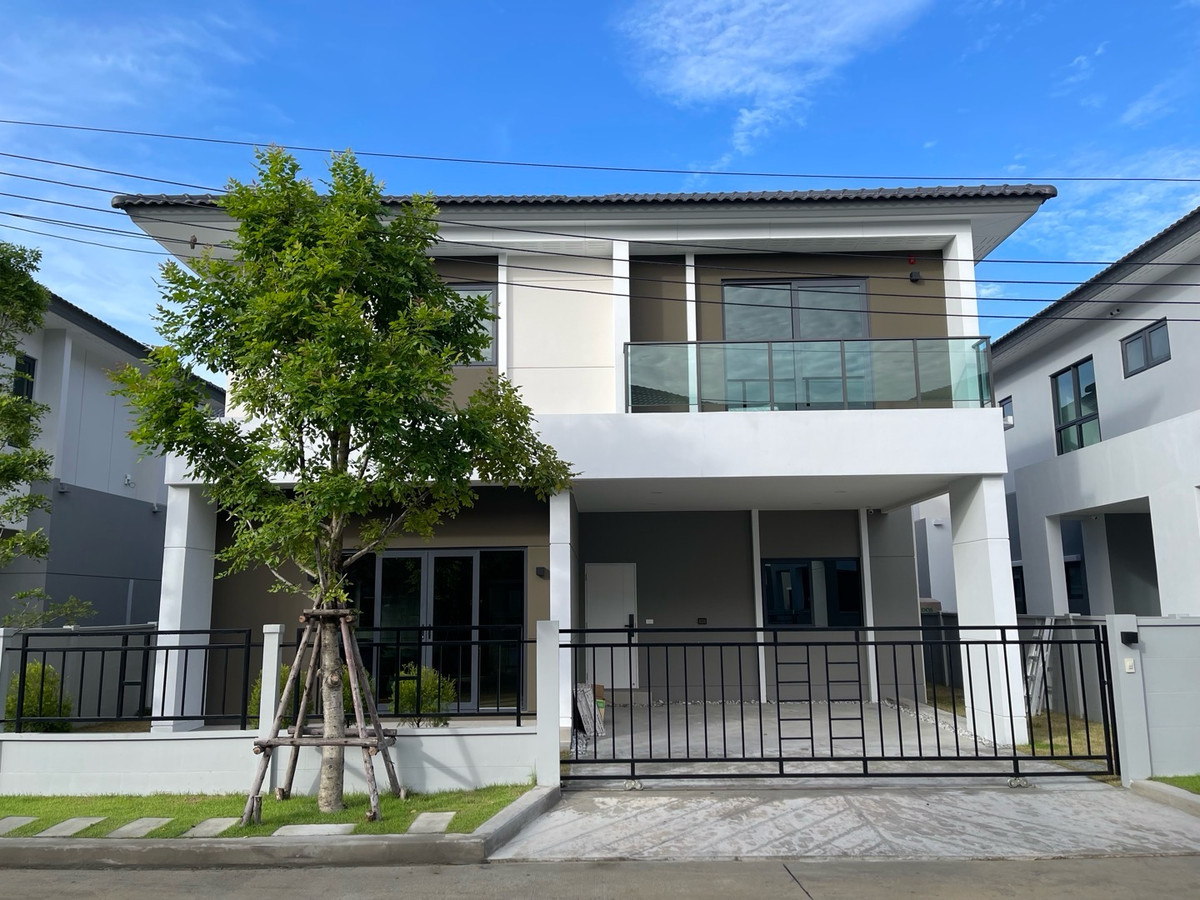 For SaleHouseRama5, Ratchapruek, Bangkruai : Single house near Ratchaphruek Road.
Behind Central Westville near the expressway.
8.7x mb.