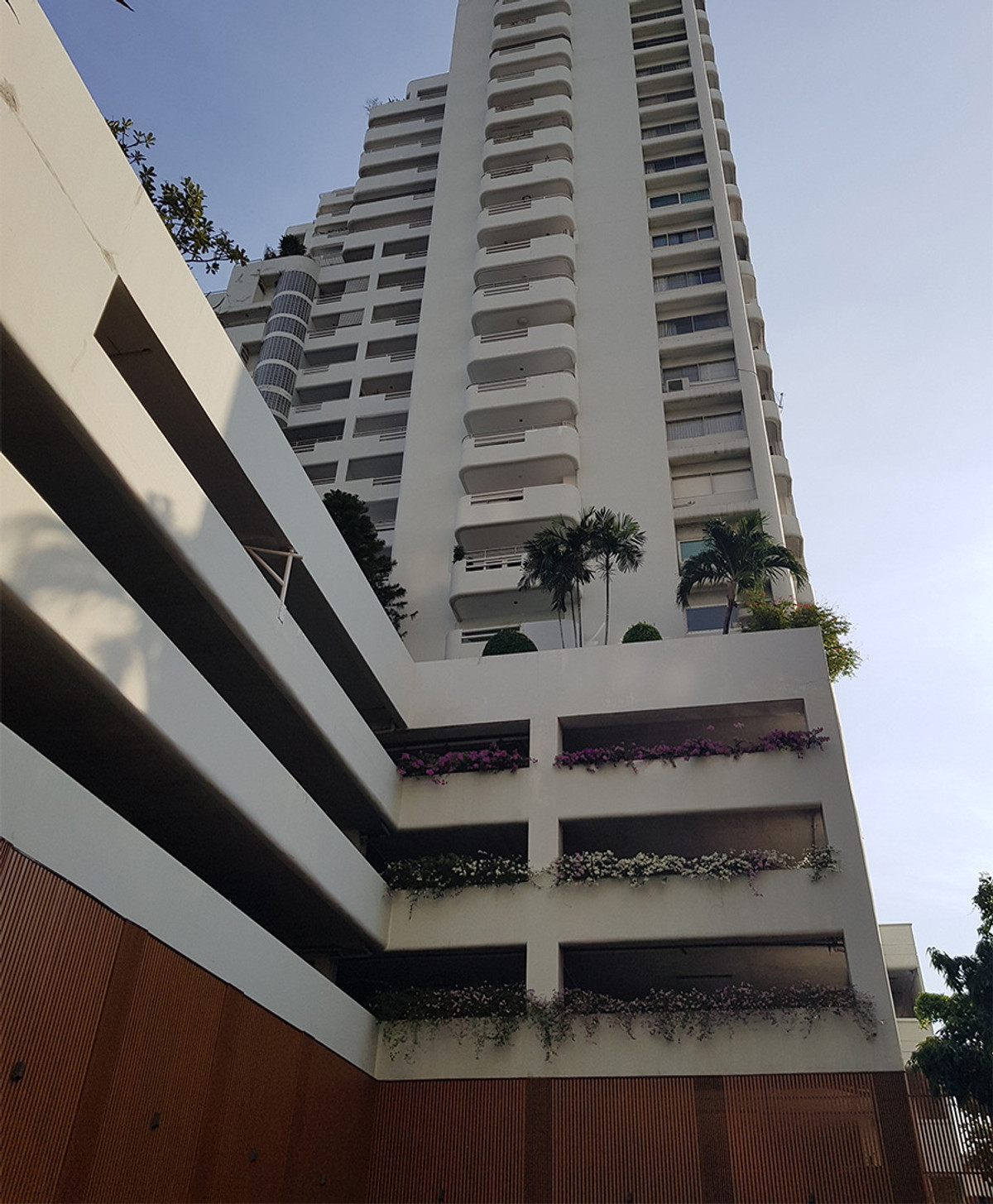 ให้เช่าคอนโดสุขุมวิท อโศก ทองหล่อ : ✨ สัมผัสชีวิตที่สมดุลที่ Regent on the Park 3 คอนโดที่ให้ทั้งความสะดวกสบายและความเป็นส่วนตัว 🎉