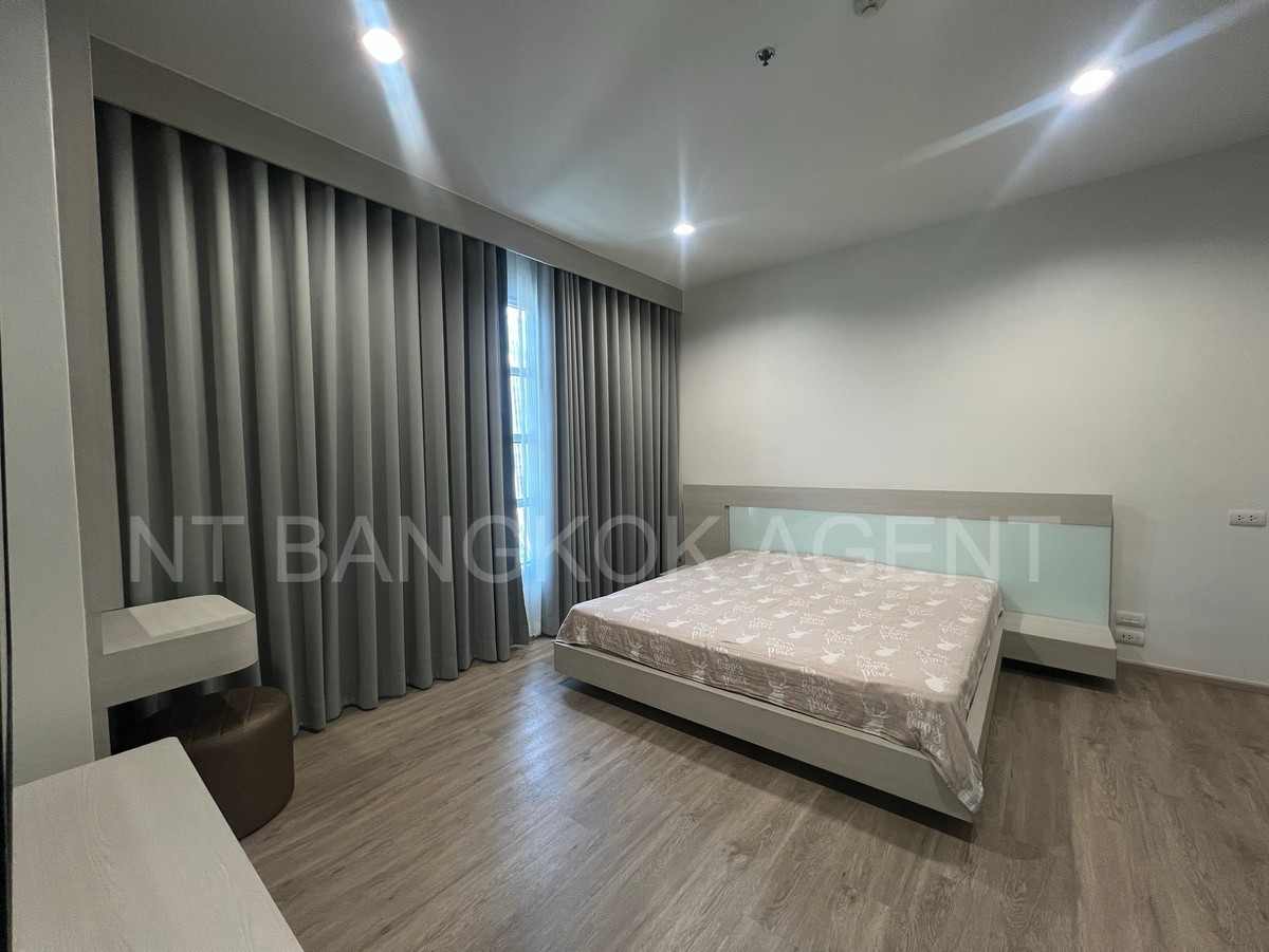 For RentCondoRatchathewi,Phayathai : Available, rent now Baan Klang Krung Siam Pathumwan (Condo Baan Klang Krung Siam Pathumwan) 1 large bedroom, ready to move in, make an appointment to view, near BTS Ratchathewi.