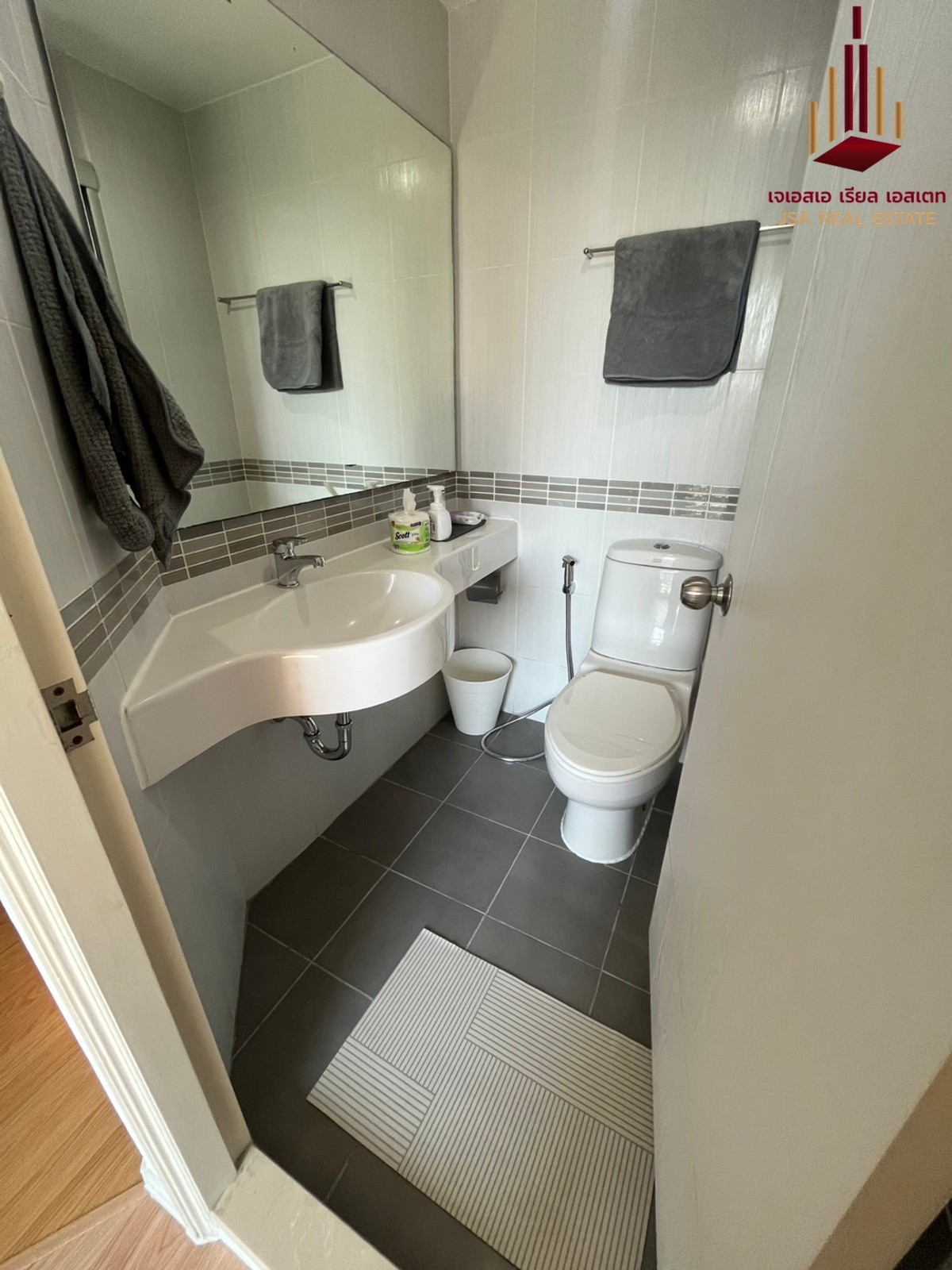 For RentCondoPattanakan, Srinakarin : ✨ For Rent: Lumpini Place Srinakarin - Huamark Station Condo ✨ 💰 Only 10,000 THB/month