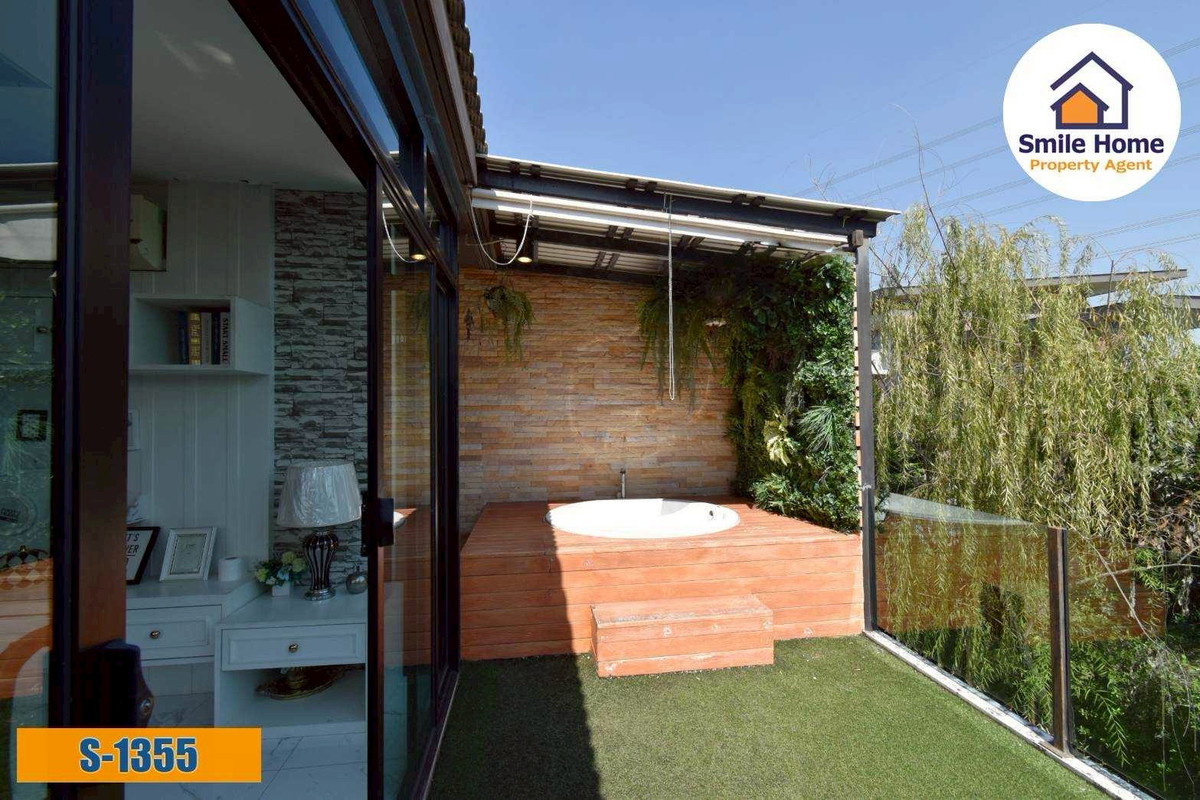 For SaleHouseLadkrabang, Suwannaphum Airport : Single house for sale Manthana On Nut-Wongwaen 4  The house is ready to move in, the biggest tie.