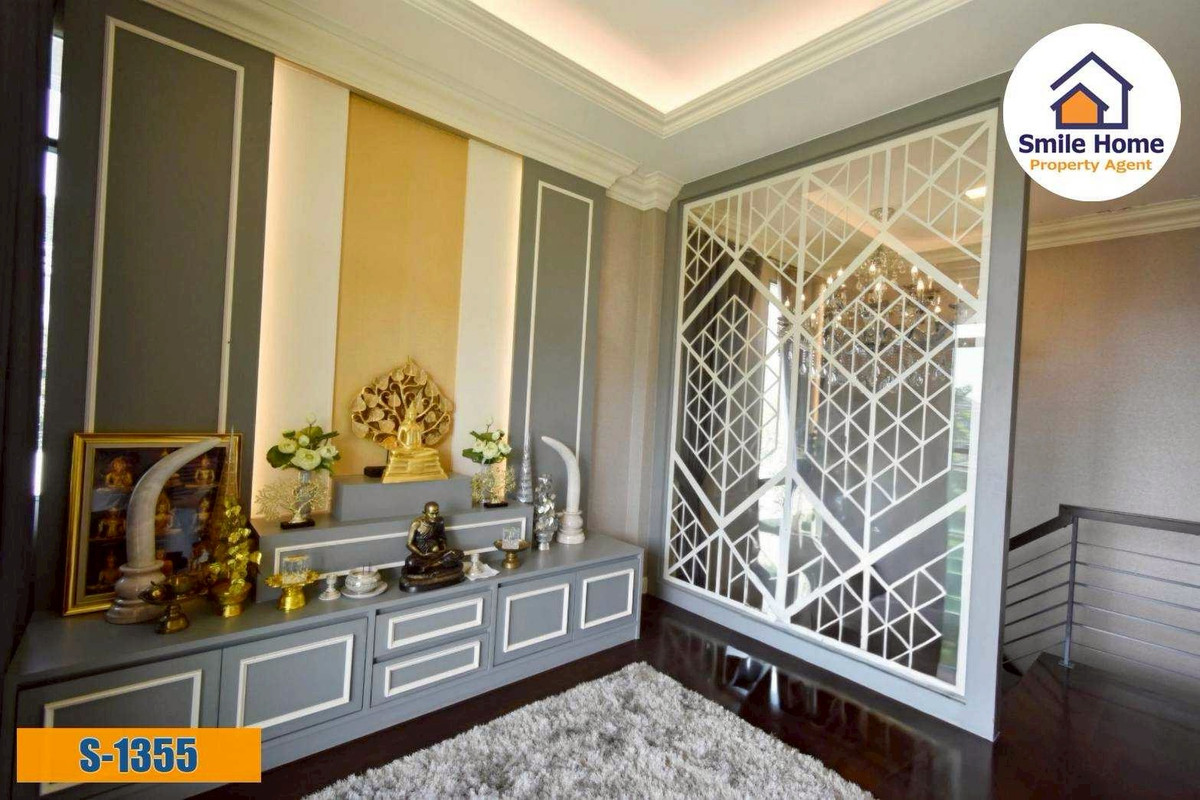 For SaleHouseLadkrabang, Suwannaphum Airport : Single house for sale Manthana On Nut-Wongwaen 4  The house is ready to move in, the biggest tie.