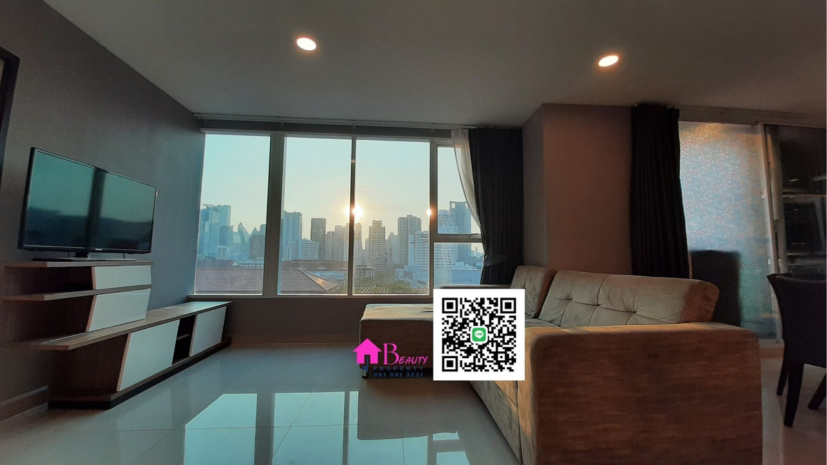 ให้เช่าคอนโดสุขุมวิท อโศก ทองหล่อ : ให้เช่า 2 ห้องนอน ทำเลอโศก  “ห้องใหญ่ คุ้มค่า วิวสระ ลมดี” โทร/ไลน์ 081 091 3231 Sukhumvit Living Town