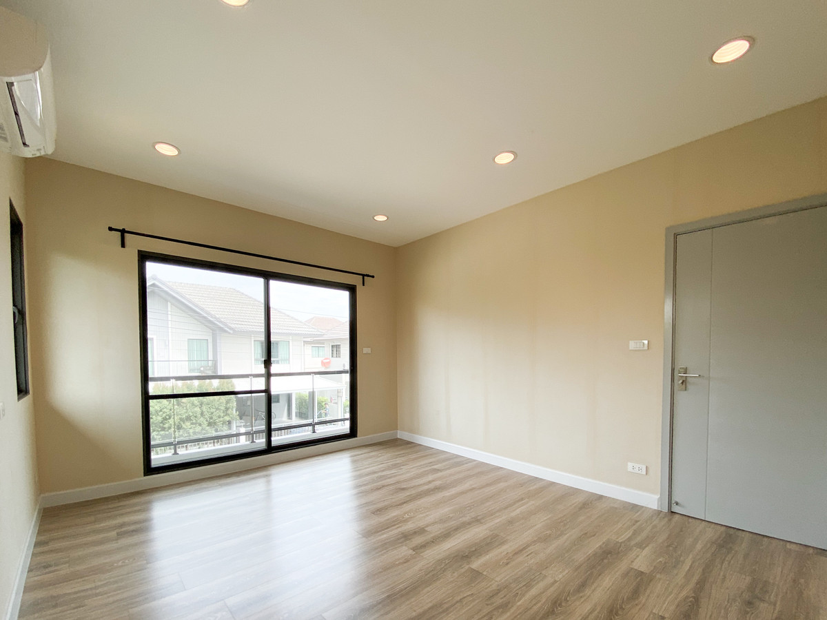 For RentHousePhutthamonthon, Salaya : Single house Pave Pinklao - Salaya / 5 bedrooms (FOR RENT), Pave Pinklao - Salaya / Detached House 5 Bedrooms (FOR RENT) BALL076