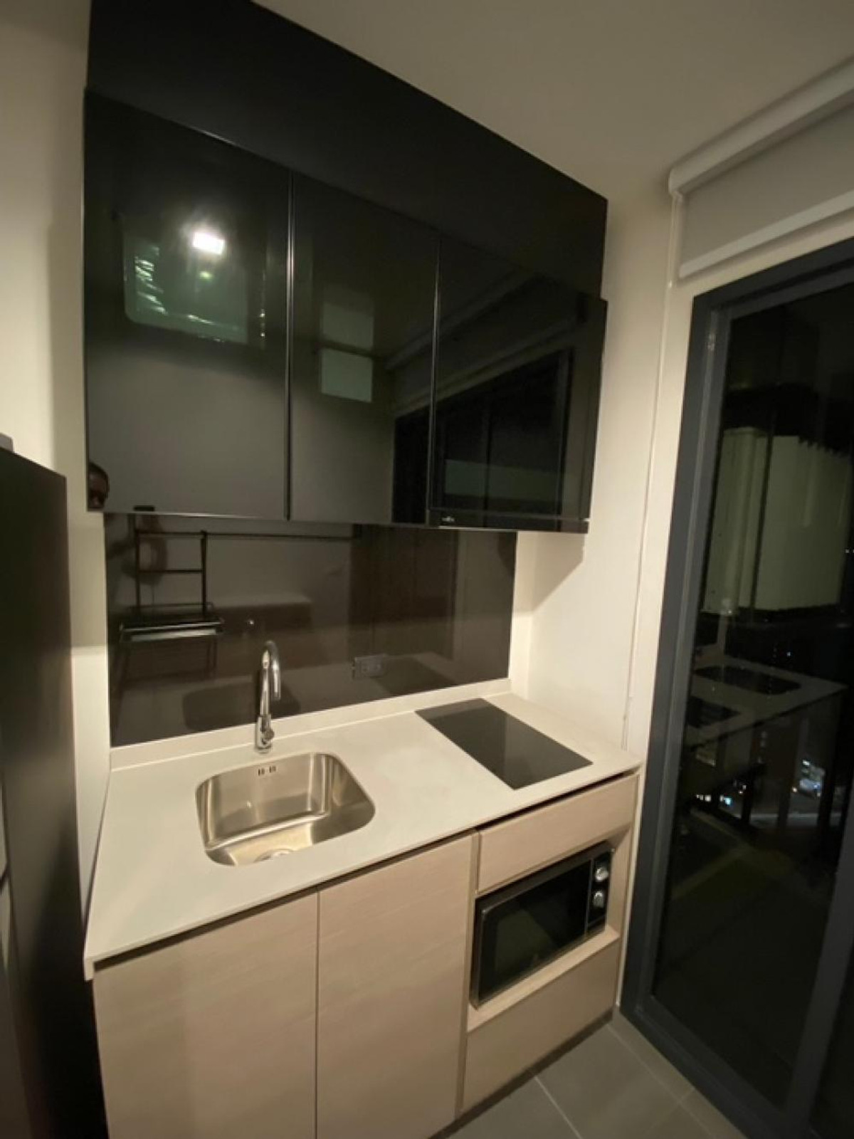 For SaleCondoRama9, Petchburi, RCA : The Base Graden by Sansiri, a project on the main road at Ramkhamhaeng intersection.