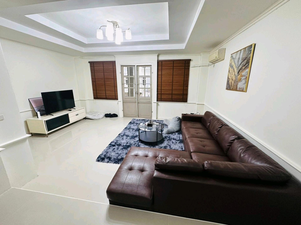 For RentTownhomeSukhumvit, Asoke, Thonglor : 🔥🔥 Townhome for Rent Sukhumvit 31 🔥🔥Nearby Emporium , Terminal 21 Asoke - Phromphong