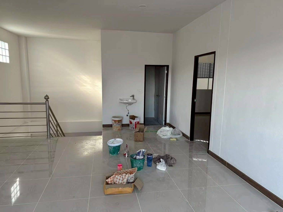 ให้เช่าโกดังมหาชัย สมุทรสาคร : ให้เช่าโกดัง สร้างใหม่ สวนหลวง กระทุ่มเเบน สมุทรสาคร พื้นที่ 2,000ตรม