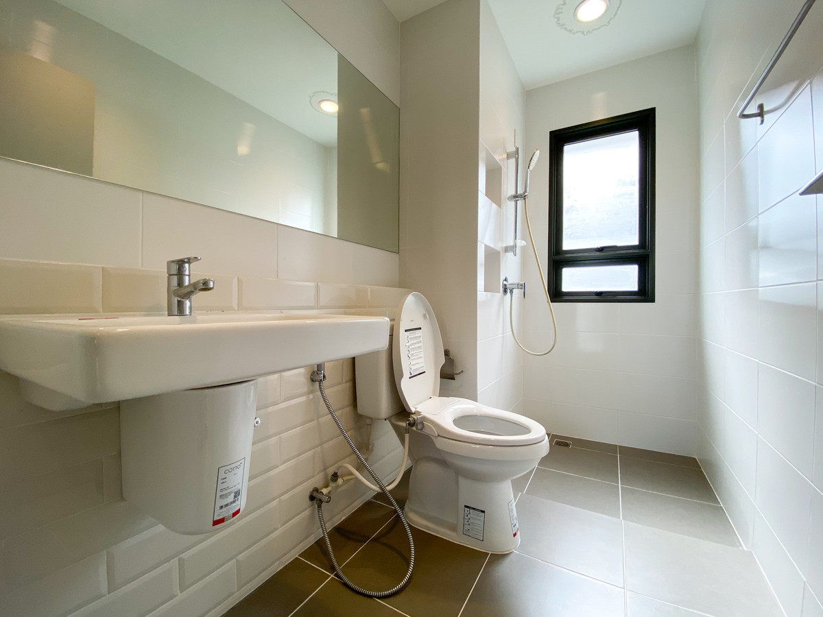 For RentHousePhutthamonthon, Salaya : Single house Pave Pinklao - Salaya / 5 bedrooms (FOR RENT), Pave Pinklao - Salaya / Detached House 5 Bedrooms (FOR RENT) BALL076