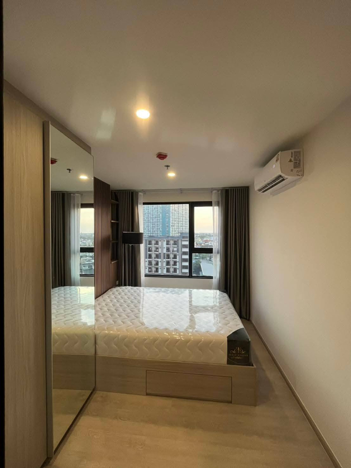 For RentCondoSamut Prakan,Samrong : For rent 📍 Origin Plug & Play E22 Station 📍 Fully furnished and equipped, near BTS Sai Luat