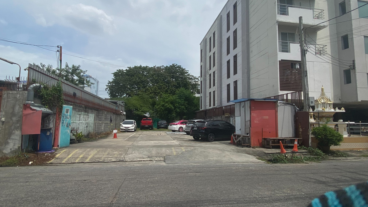 ขายที่ดินลาดพร้าว101 แฮปปี้แลนด์ : Vายที่ดินลาดพร้าว 101 เนื้อที่ 83 ตรว.