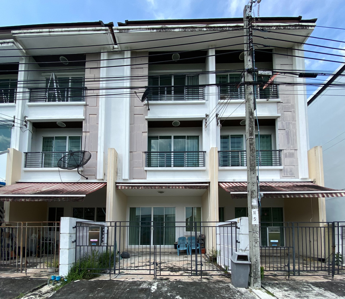 ให้เช่าทาวน์โฮมเอกชัย บางบอน : บ้านกลางเมือง เอสเซ้นส์ สาทร - ตากสิน 2 / 3 ห้องนอน (เช่า), BAAN KLANG MUANG S - Sense SATHORN - TAKSIN 2 / 3 Bedrooms (FOR RENT) BALL022