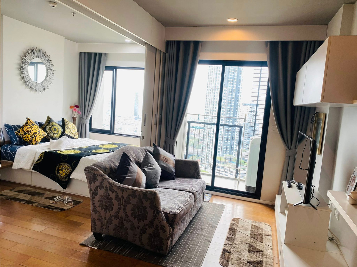 For RentCondoOnnut, Udomsuk : Condo Blocs 77 for rent, near BTS On Nut, only 600 m. Condo Blocs 77 High-Rise Condo ✅Free BTS On Nut shuttle.