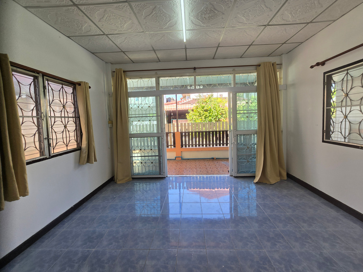 ขายบางแค เพชรเกษม : บ้านแฝด 2 ชั้น อารมณ์บ้านเดี่ยว หมู่บ้านไผ่ทอง2 เนื้อที่24 ตรว. บ้านสภาพดี พร้อมเข้าอยู่