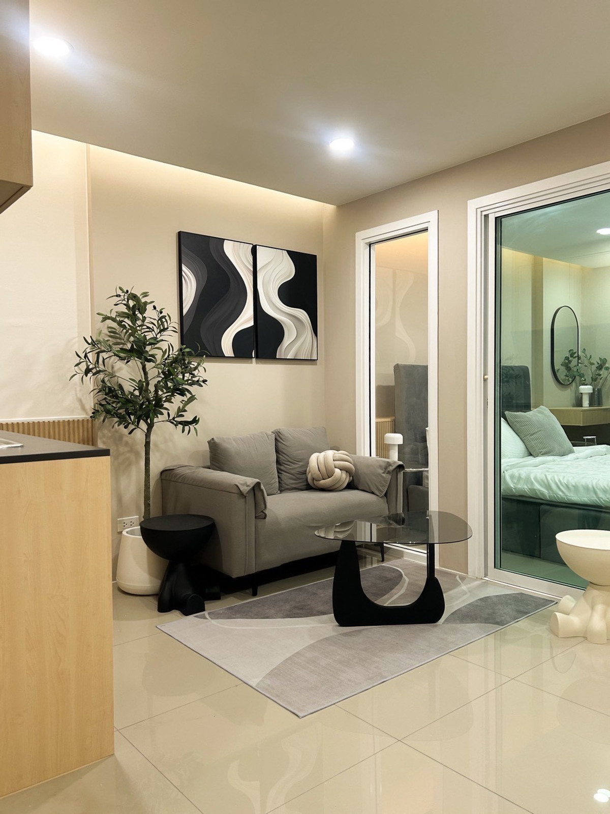 For SaleCondoLadprao101, Happy Land, The Mall Bang Kapi : K-6661 Newly decorated room, ready to move in, City Villa Lat Phrao.