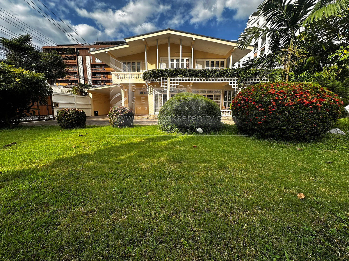 For RentHouseRama9, Petchburi, RCA : Single House for Rent with Private Pool – Rama 9 / Soonvijai