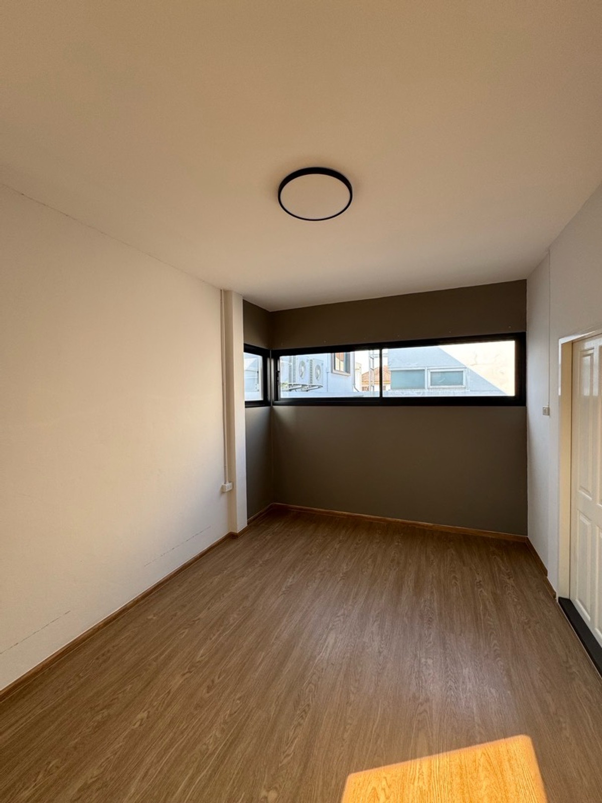 ให้เช่าโฮมออฟฟิศรัชดา ห้วยขวาง : โฮมออฟฟิศ รัชดาภิเษก | HOME OFFICE RATCHADA PHISEK