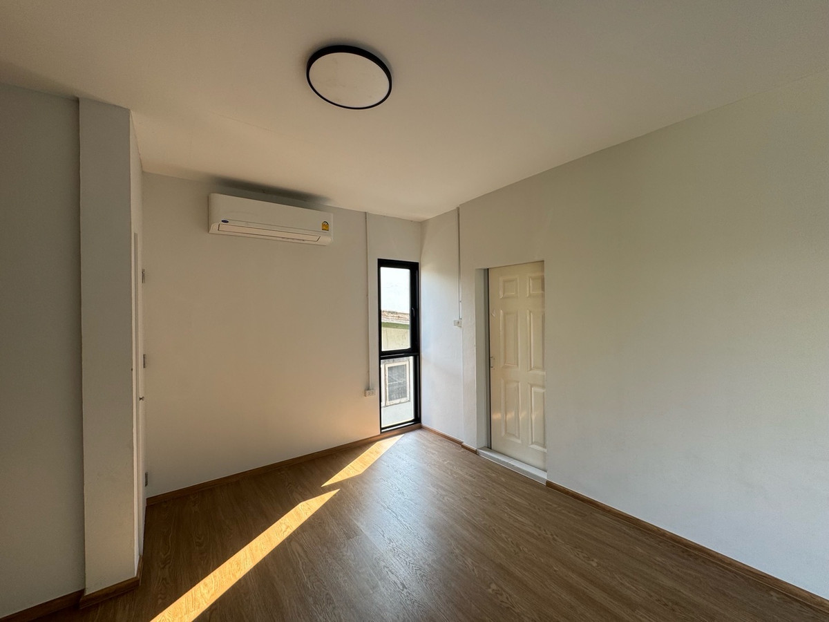 ให้เช่าโฮมออฟฟิศรัชดา ห้วยขวาง : โฮมออฟฟิศ รัชดาภิเษก | HOME OFFICE RATCHADA PHISEK