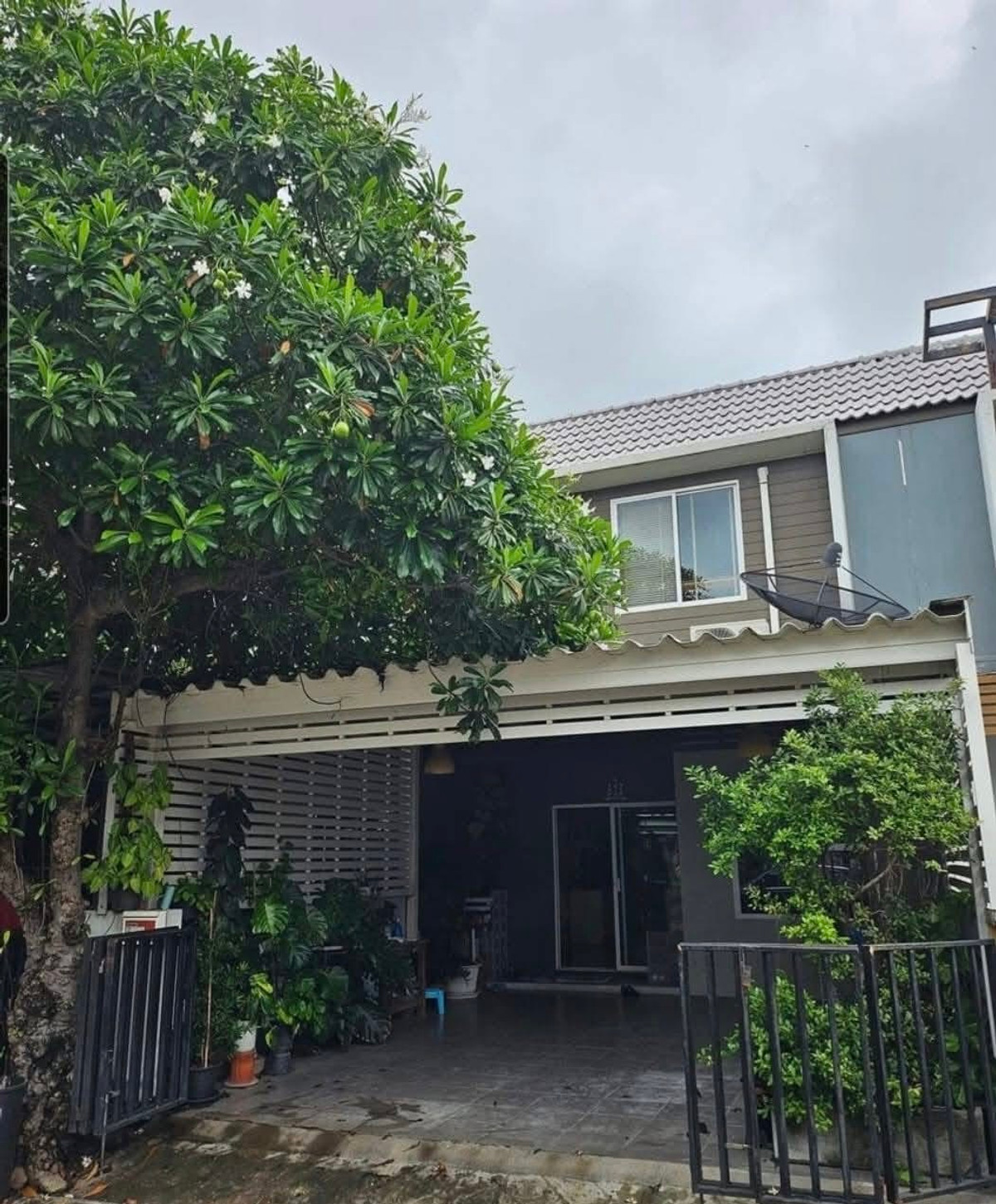 ให้เช่าทาวน์โฮม : ให้เช่าทาวน์โฮม หมู่บ้านอารียา เดอะคัลเลอร์ ดอนเมือง-สรงประภา ใกล้สนามบินดอนเมือง 