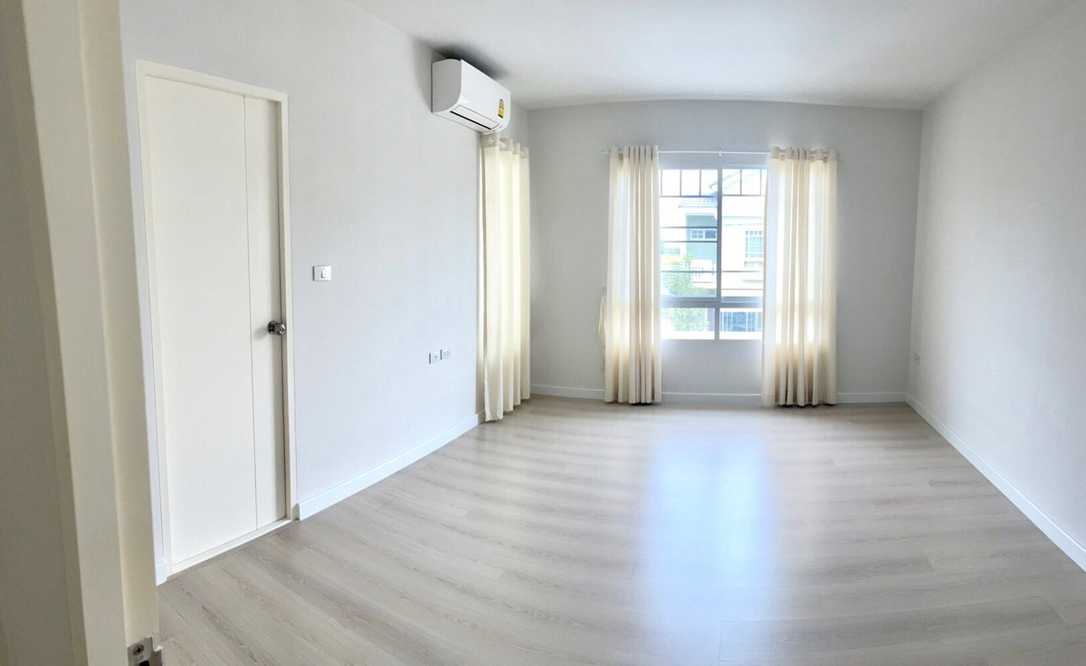 ให้เช่าทาวน์โฮมปทุมธานี รังสิต ธรรมศาสตร์ : ให้เช่า  ทาวน์เฮ้าส์ 2 ชั้น  แอร์ 1 เครื่อง 