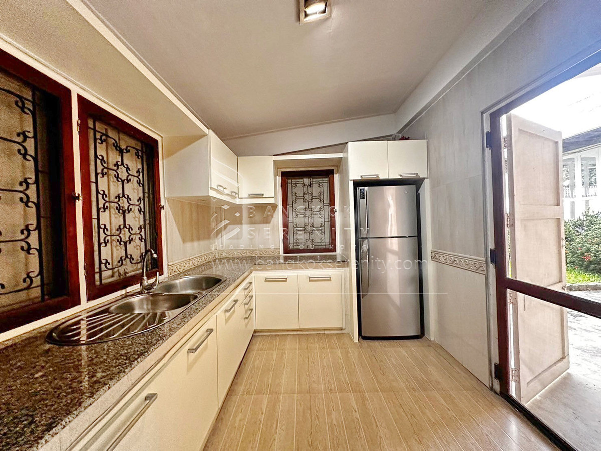 ให้เช่าบ้านพระราม 9 เพชรบุรีตัดใหม่ RCA : Single House for Rent with Private Pool – Rama 9 / Soonvijai