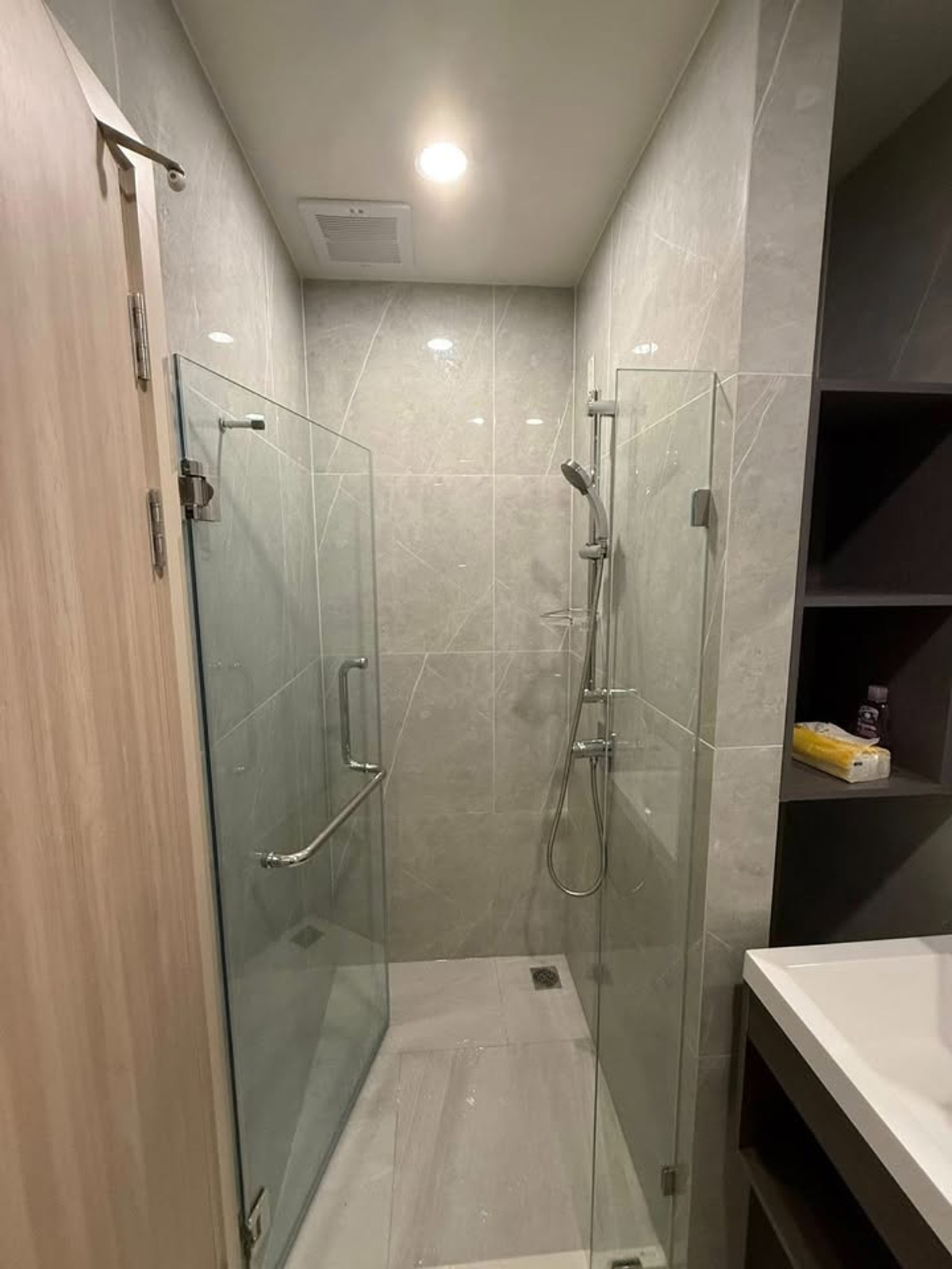 ให้เช่าคอนโดพระราม 9 เพชรบุรีตัดใหม่ RCA : เช่าคอนโด Nue District R9 Rama 9/นิว ดิสทริค อาร์ไนน์ พระราม 9 (B6812011)