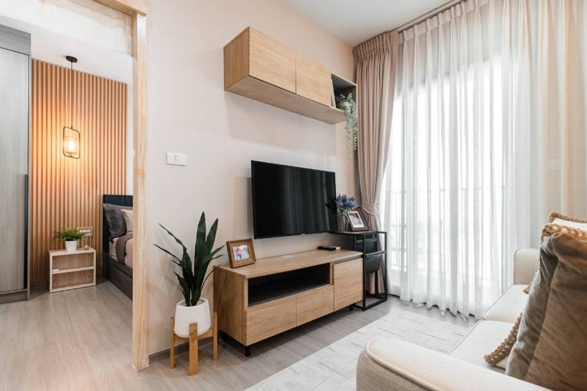 ให้เช่าคอนโดพระราม 9 เพชรบุรีตัดใหม่ RCA : ⭐️ THE BASE Phetchaburi - Thonglor ⭐️ 1 ห้องนอน 1 ห้องน้ำ 33.25  ตรม.  เครื่องใช้ไฟฟ้าครบครัน