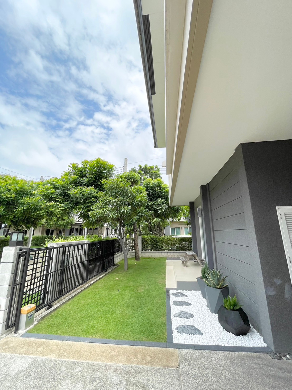 For RentHouseBangna, Bearing, Lasalle : P-2877 Urgent for rent! The city sukhumvit bangna, ready to move in, near BTS Bangna/Udomsuk.