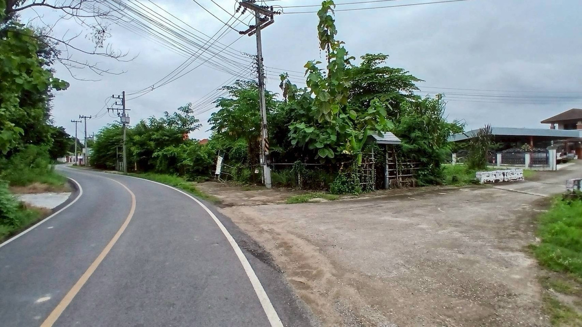 For SaleLandChiang Mai : Road frontage land for sales Chiangmai Hangdong