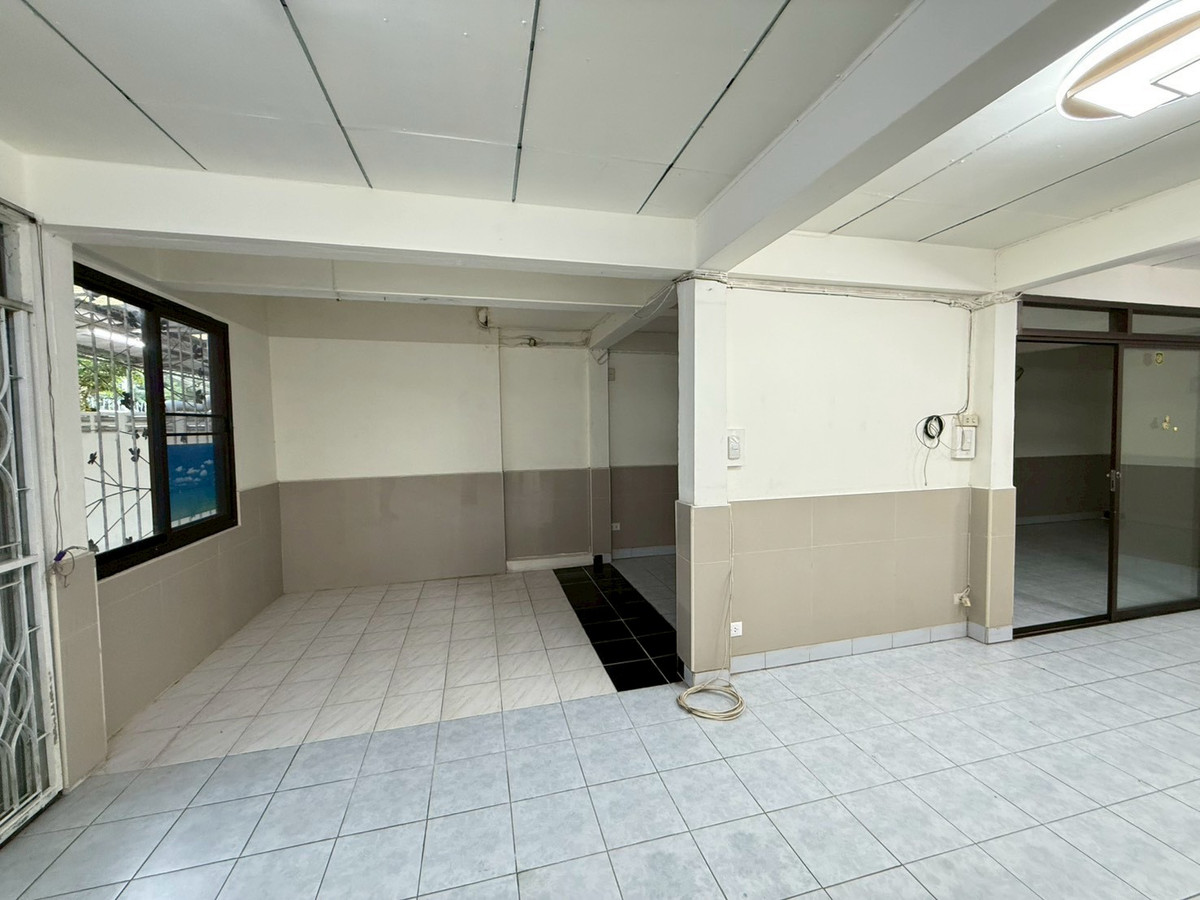 ให้เช่าบ้านรัชดา ห้วยขวาง : HK0642♛ให้เช่า บ้านเดี่ยว 4 ห้องนอน⚝รัชดา-ห้วยขวาง♜ใกล้ MRTสุทธิสาร 700 เมตร∞099-5919653,065-9423251▚Line@sureresidence