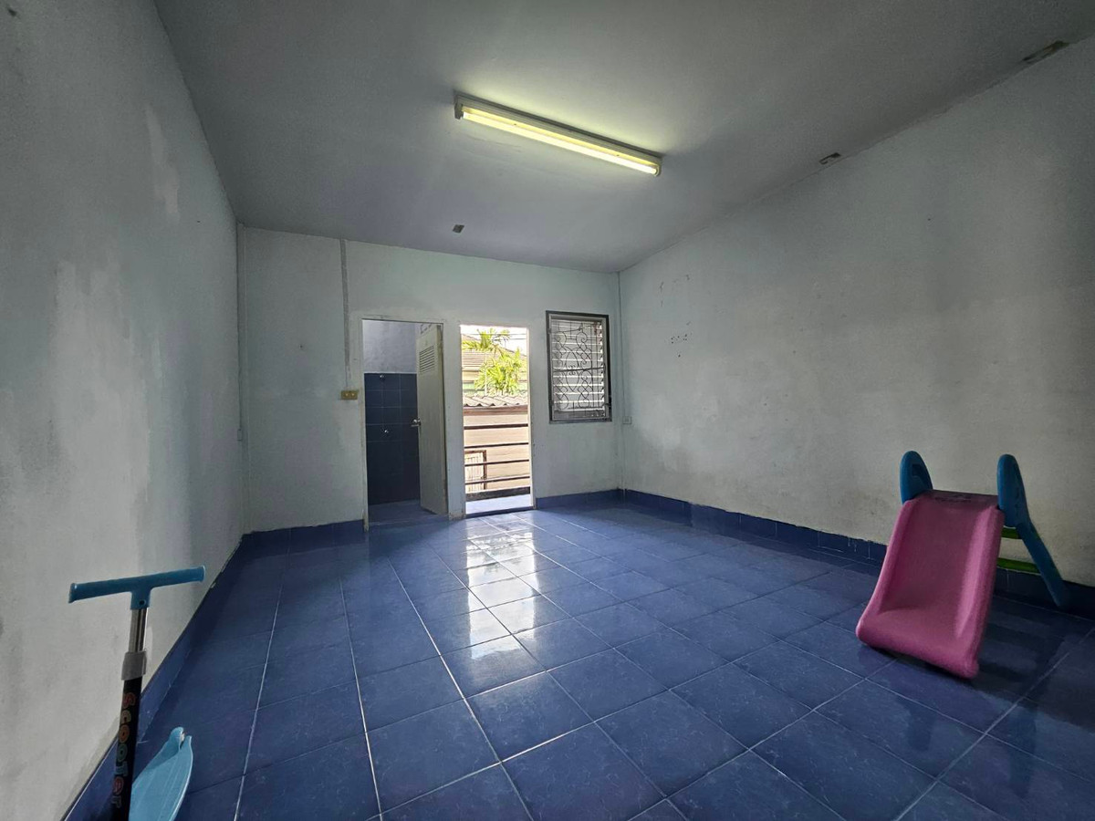 For RentBang Sue, Wong Sawang, Tao Pun : Room for rent, 2,300 near MRT Tao Poon / Bang Pho / Gateway Ban