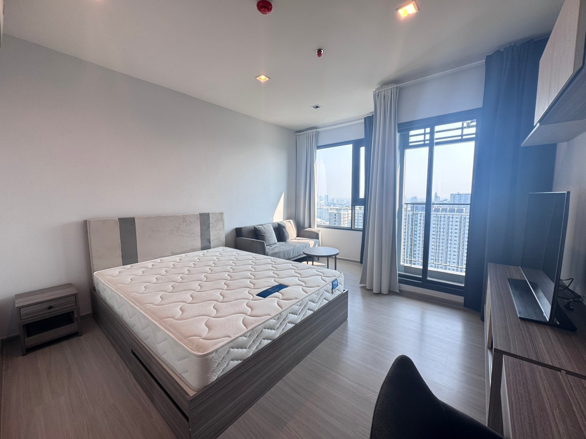 For RentCondoThaphra, Talat Phlu, Wutthakat : Available and ready for rent: Life Sathorn Sierra, beautiful room, beautiful view, fully furnished. Please inquire and make an appointment to view.